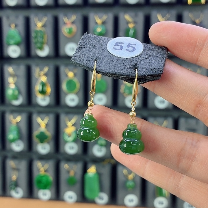 和田玉18K金镶嵌耳饰