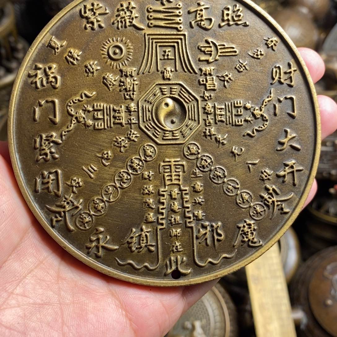 精美铜器做工精良