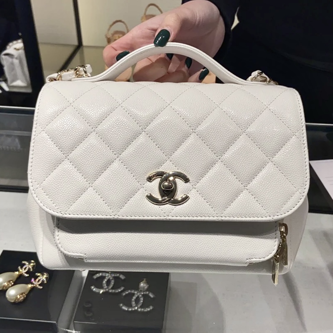 95新 Chanel/香奈儿 艾瑟尔奢品/白金中号邮差包/2446