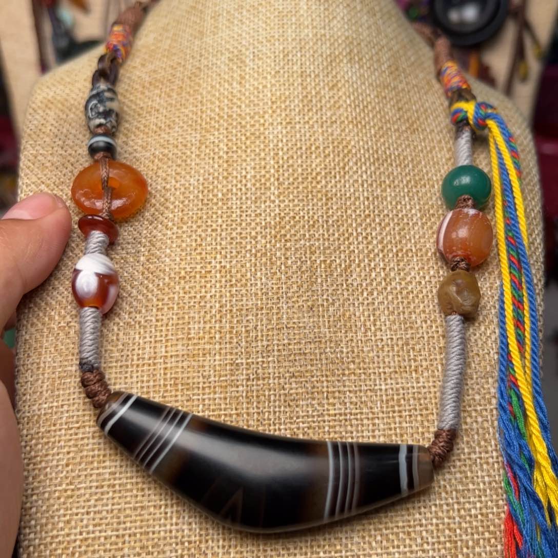 玛瑙/玉髓颈饰未镶嵌