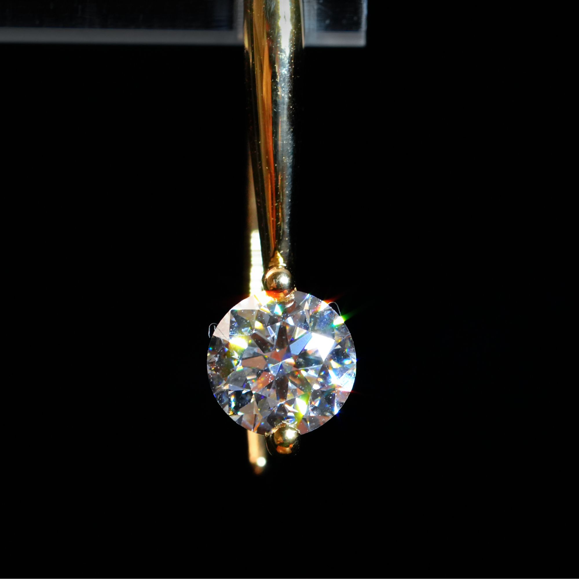 实验室培育钻石简约二爪款耳圈（培育钻石）/25