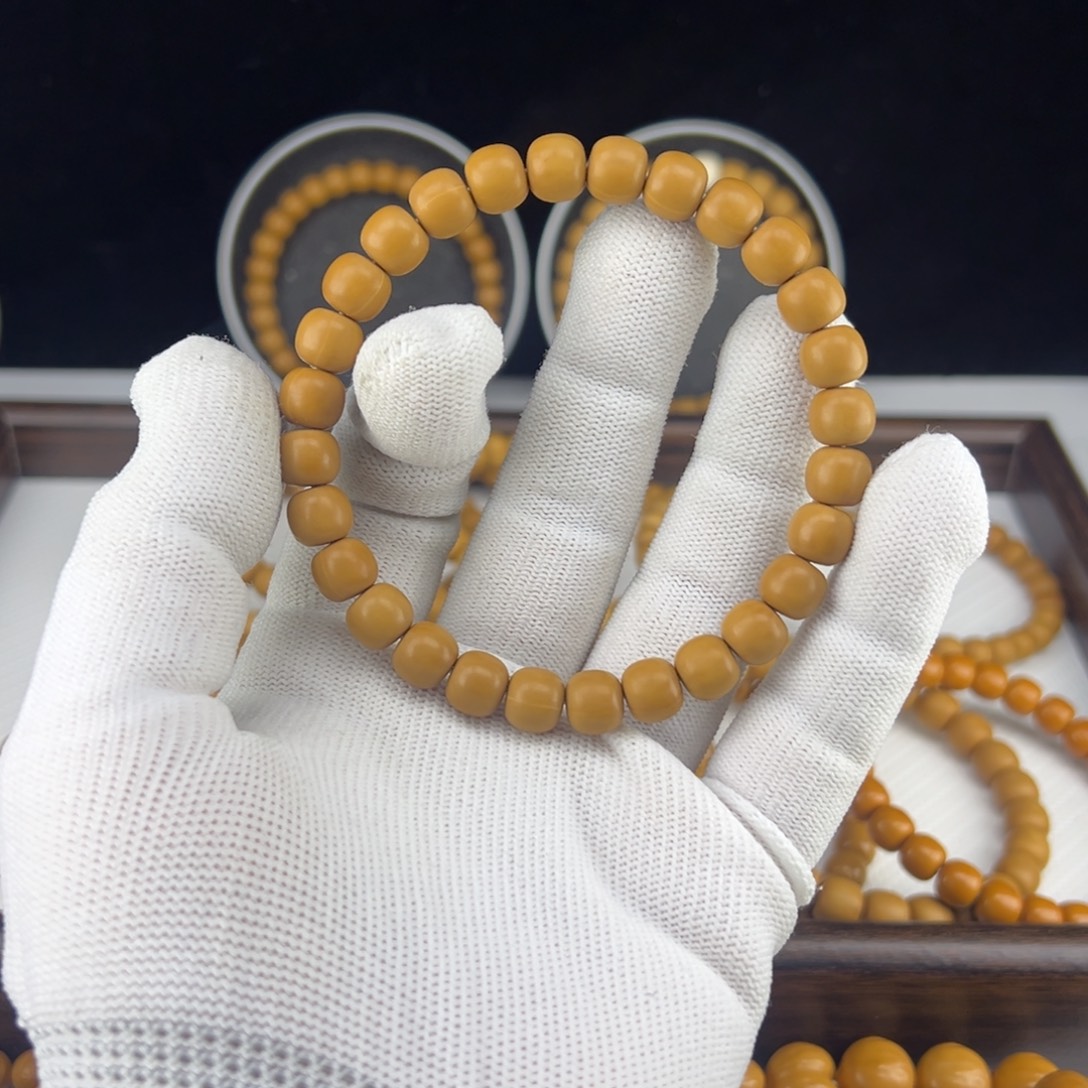 T***.猴头核桃吊坠老型8+mm全品无暇