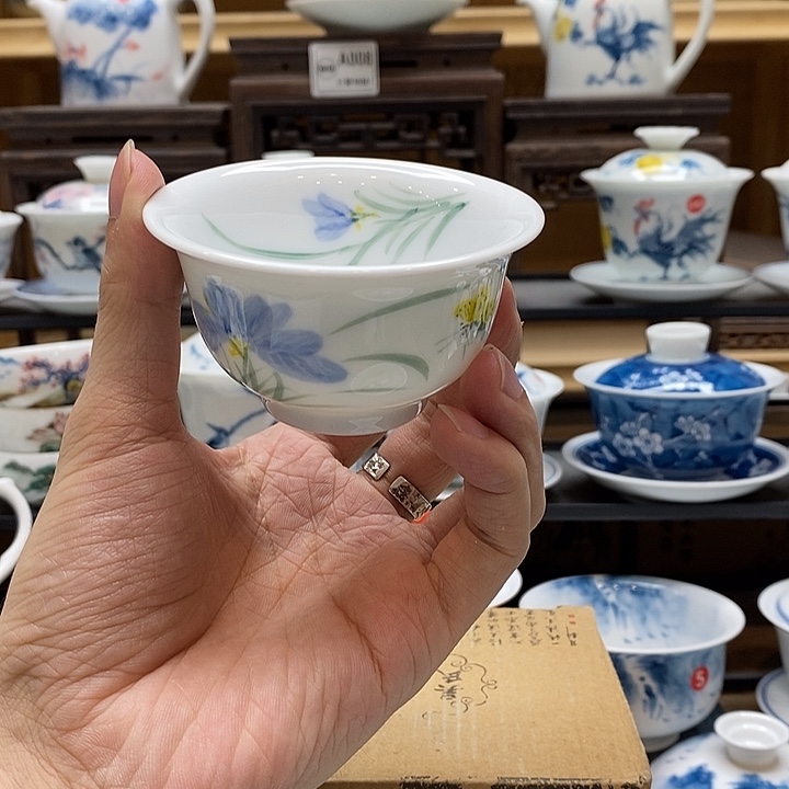 手绘蝴蝶兰压手杯85cc釉下彩微瑕福利款