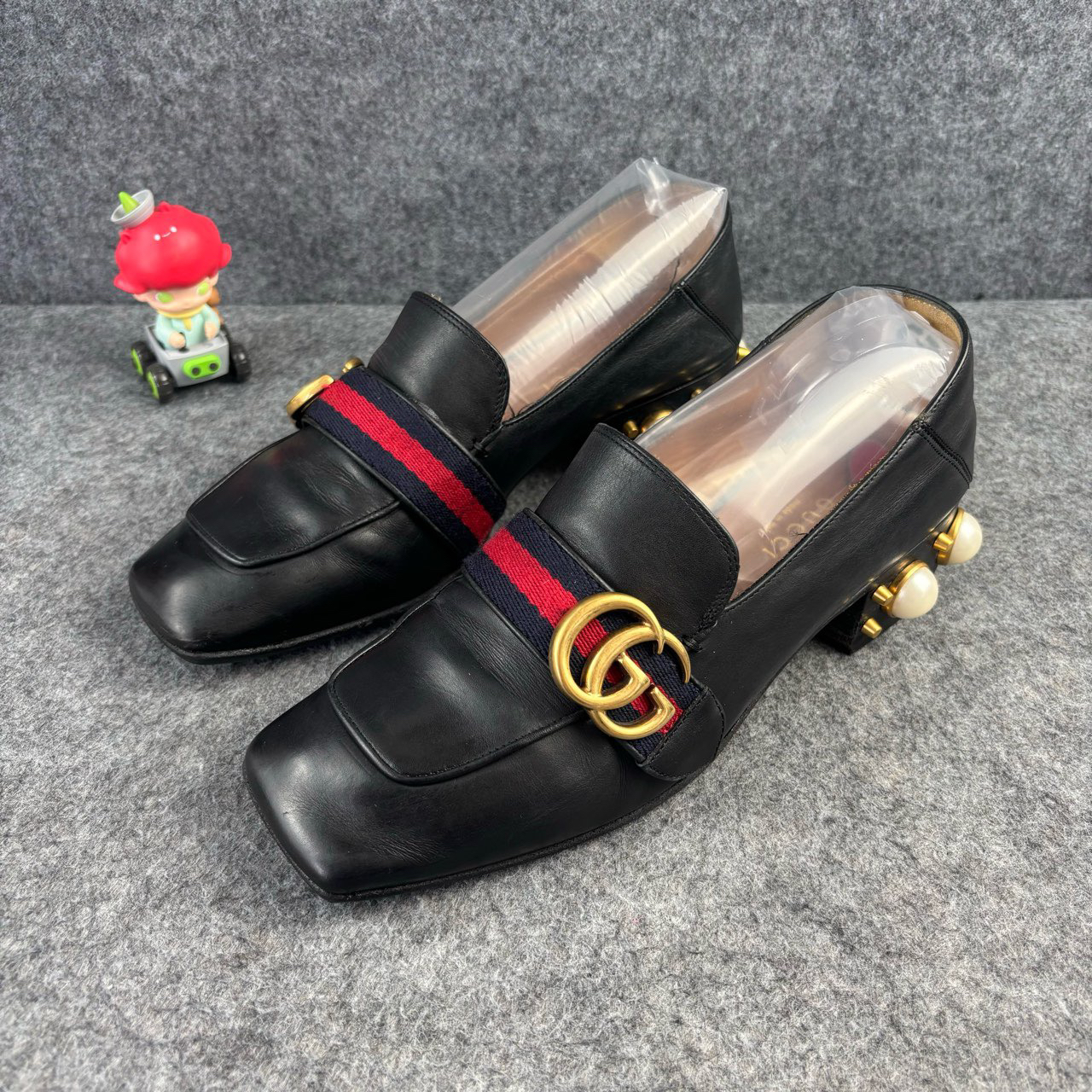 95新 GUCCI/古驰 双G绑带珍珠低跟鞋 36.5码 贴底YLP1529