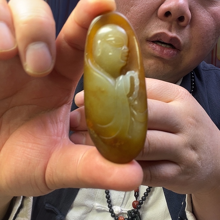 和田玉未镶嵌颈饰佛公