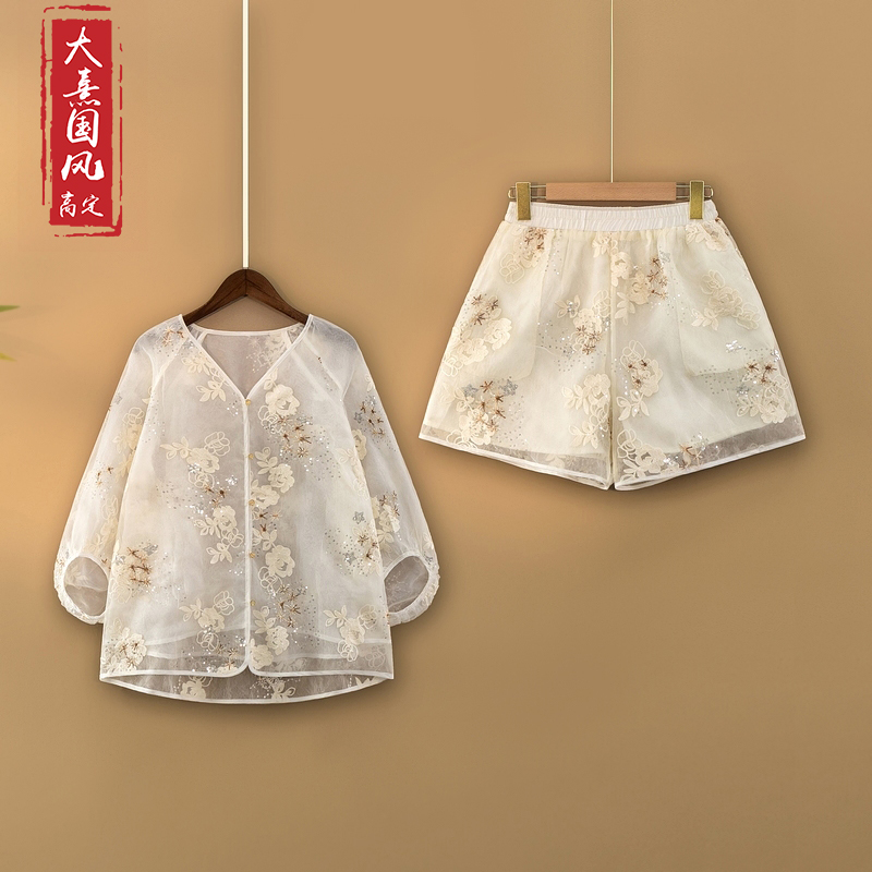 【舒胭】2025新款夏季新中式亮片重工绣花上衣+短裤国风两件套装女