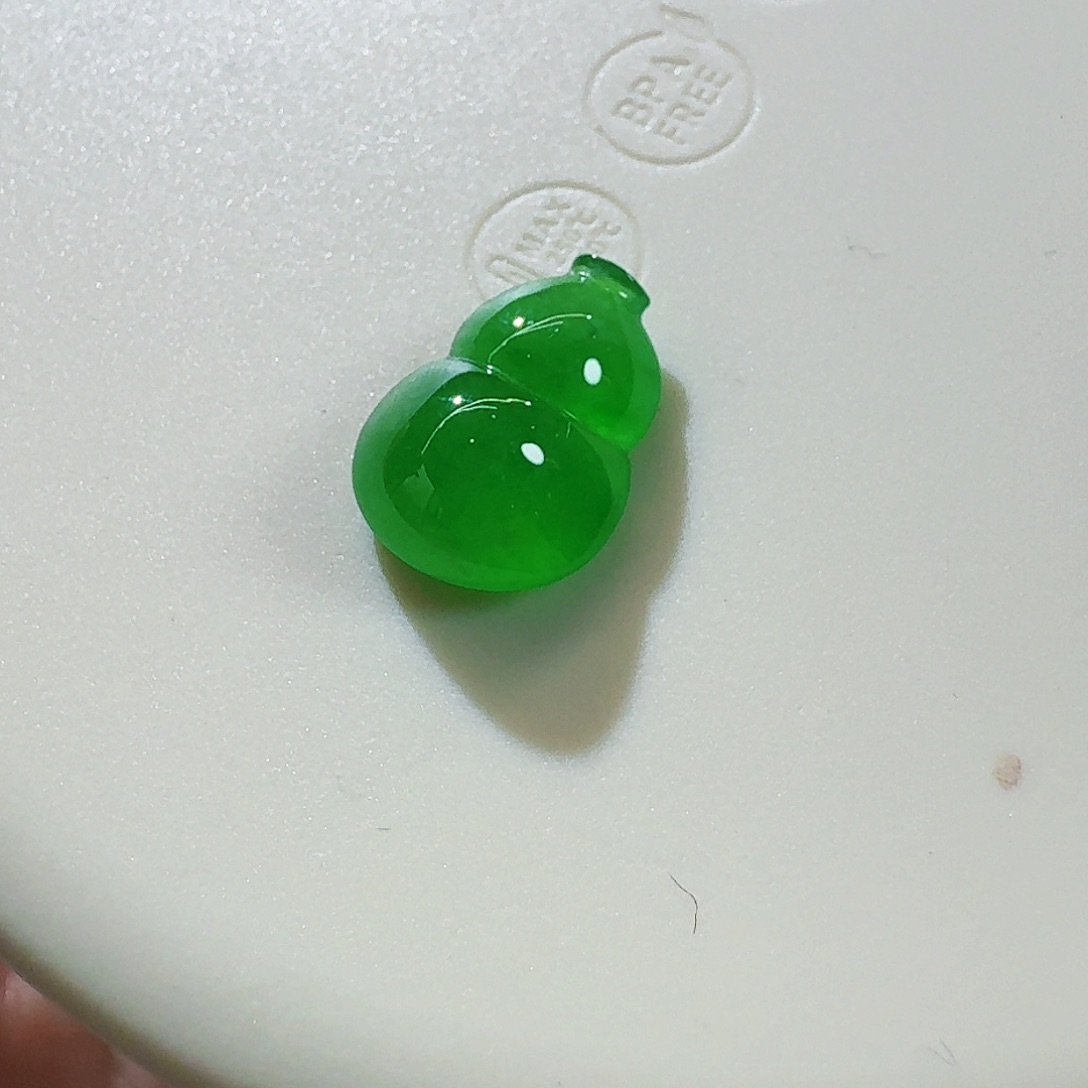 翡翠颈饰未镶嵌葫芦