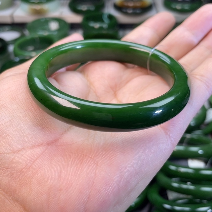 和田玉（碧玉）手镯未镶嵌