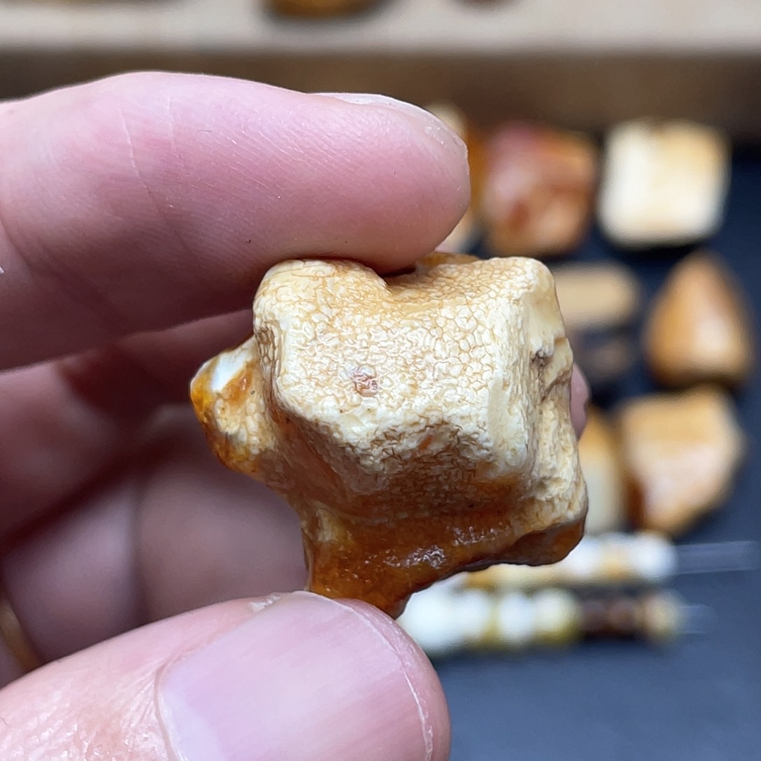 未镶嵌定制琥珀定制