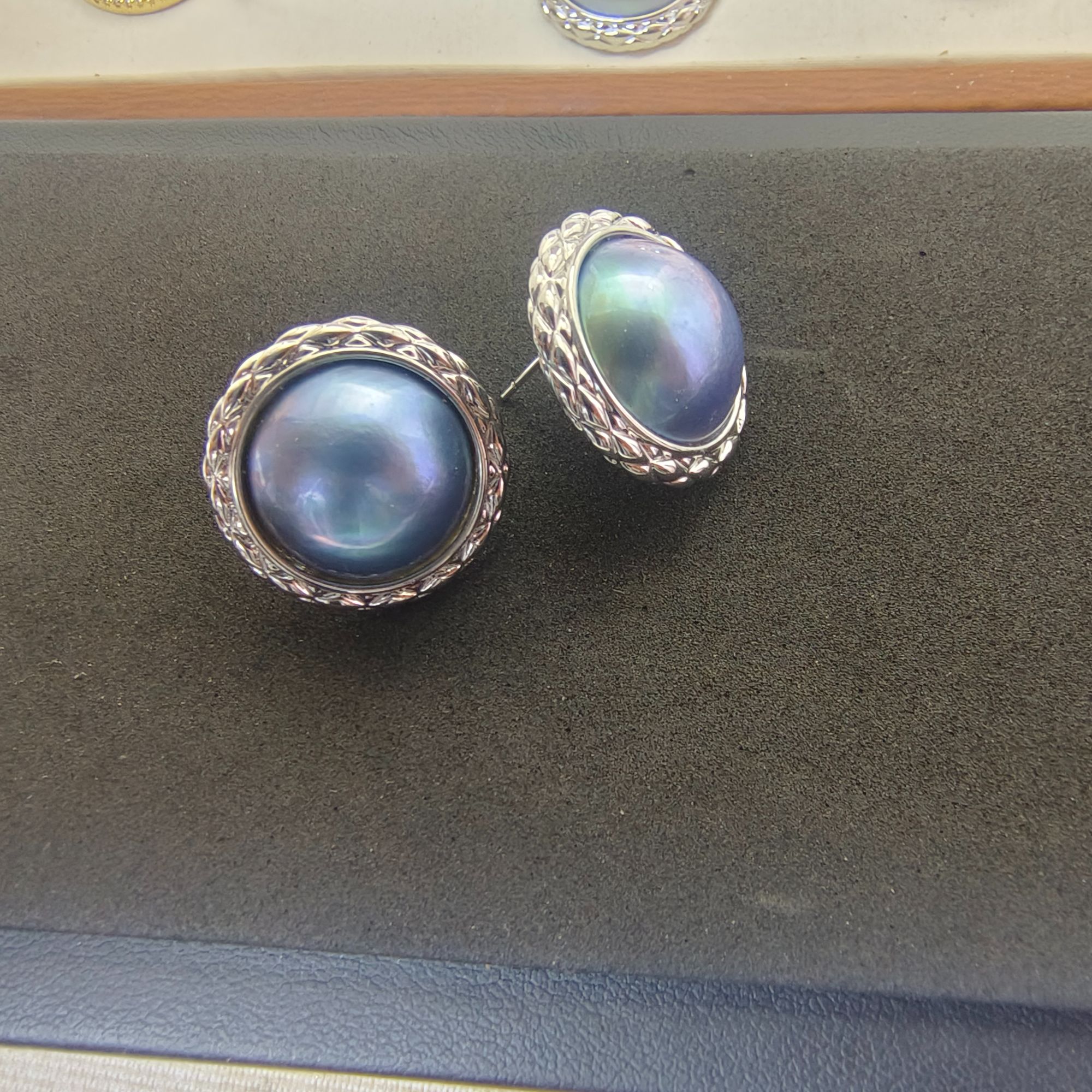 特级优质星空蓝菱格款白小香风精工海水马贝耳钉时尚气质14-16