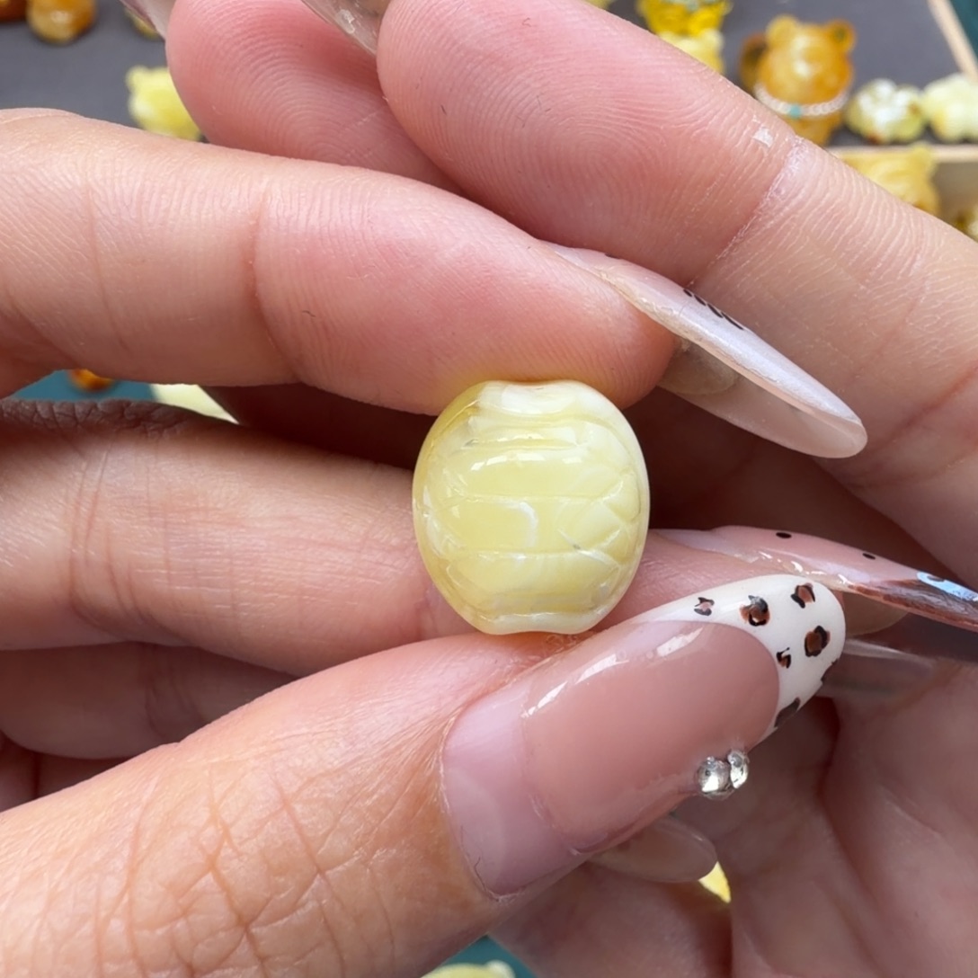 琥珀未镶嵌裸石蜜蜡