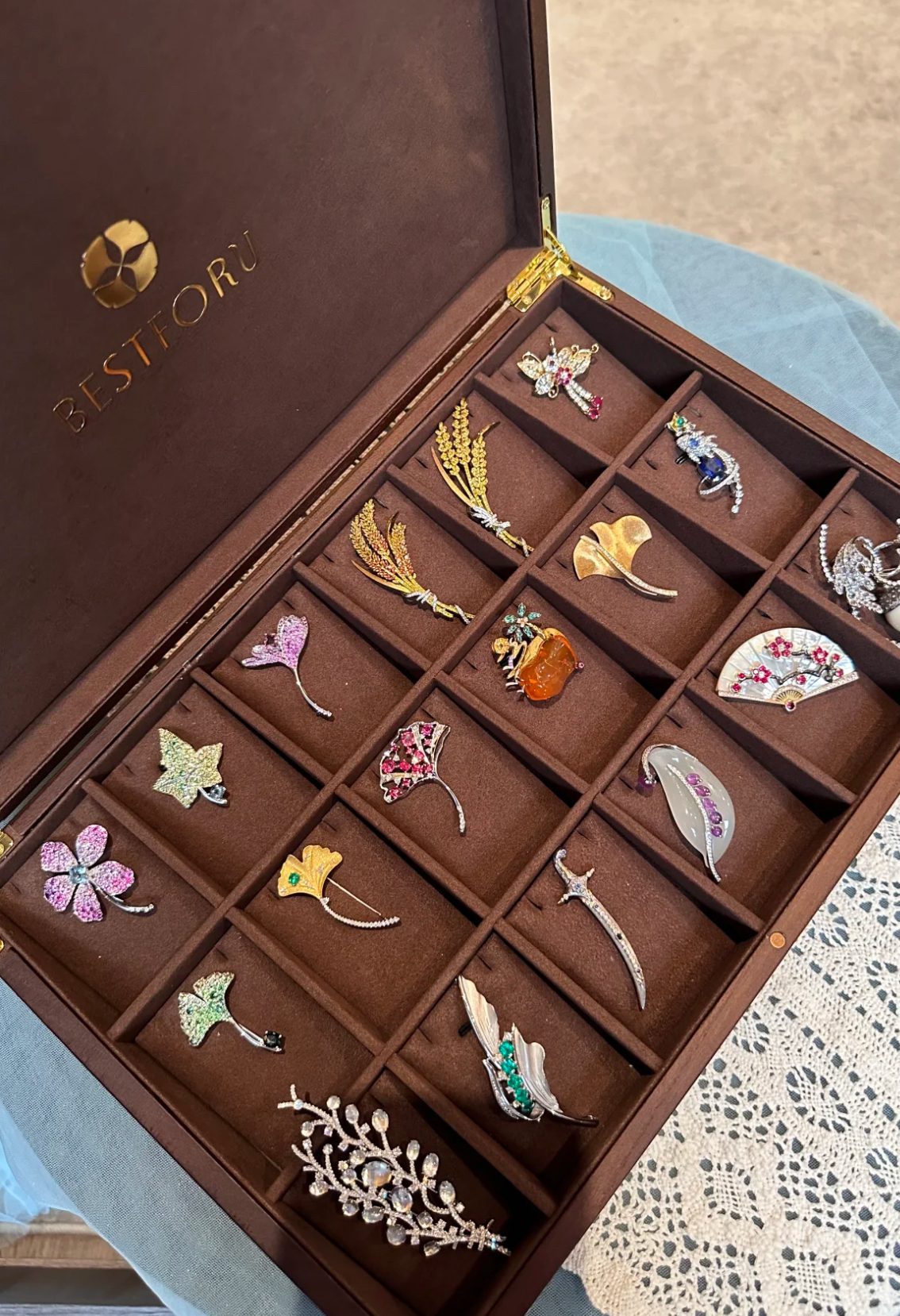 合金玻璃胸针 高品质胸针合集