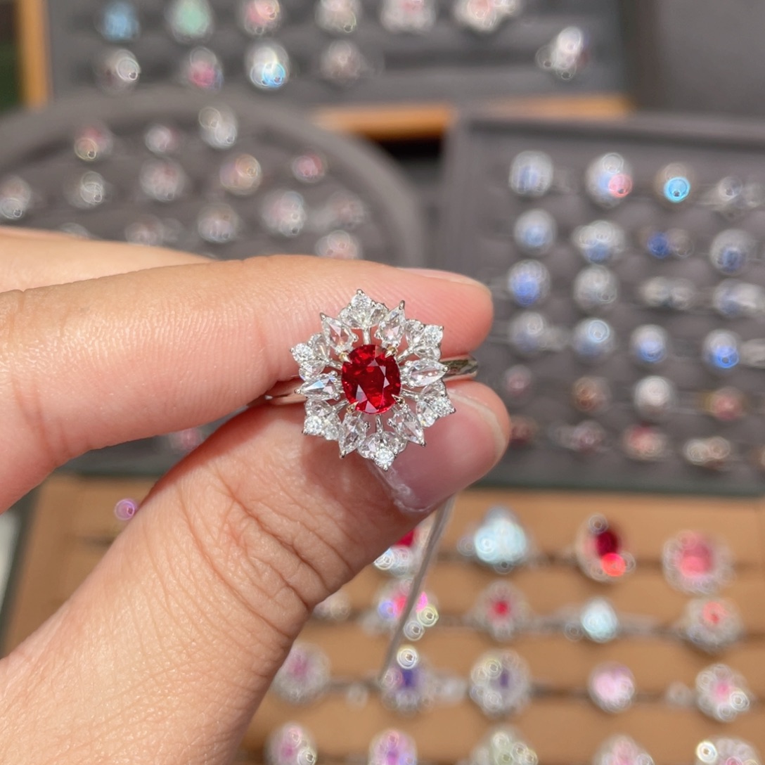 红宝石戒指18K金镶嵌1.01ct 无烧鸽血 grs