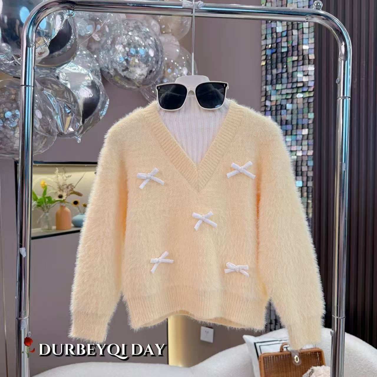 女童2026冬季韩版新款套头针织纯色磨毛加厚圆领毛衣Y012