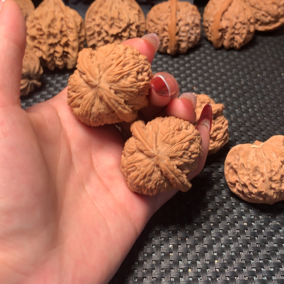 【闪购商品】文玩核桃吊坠球白