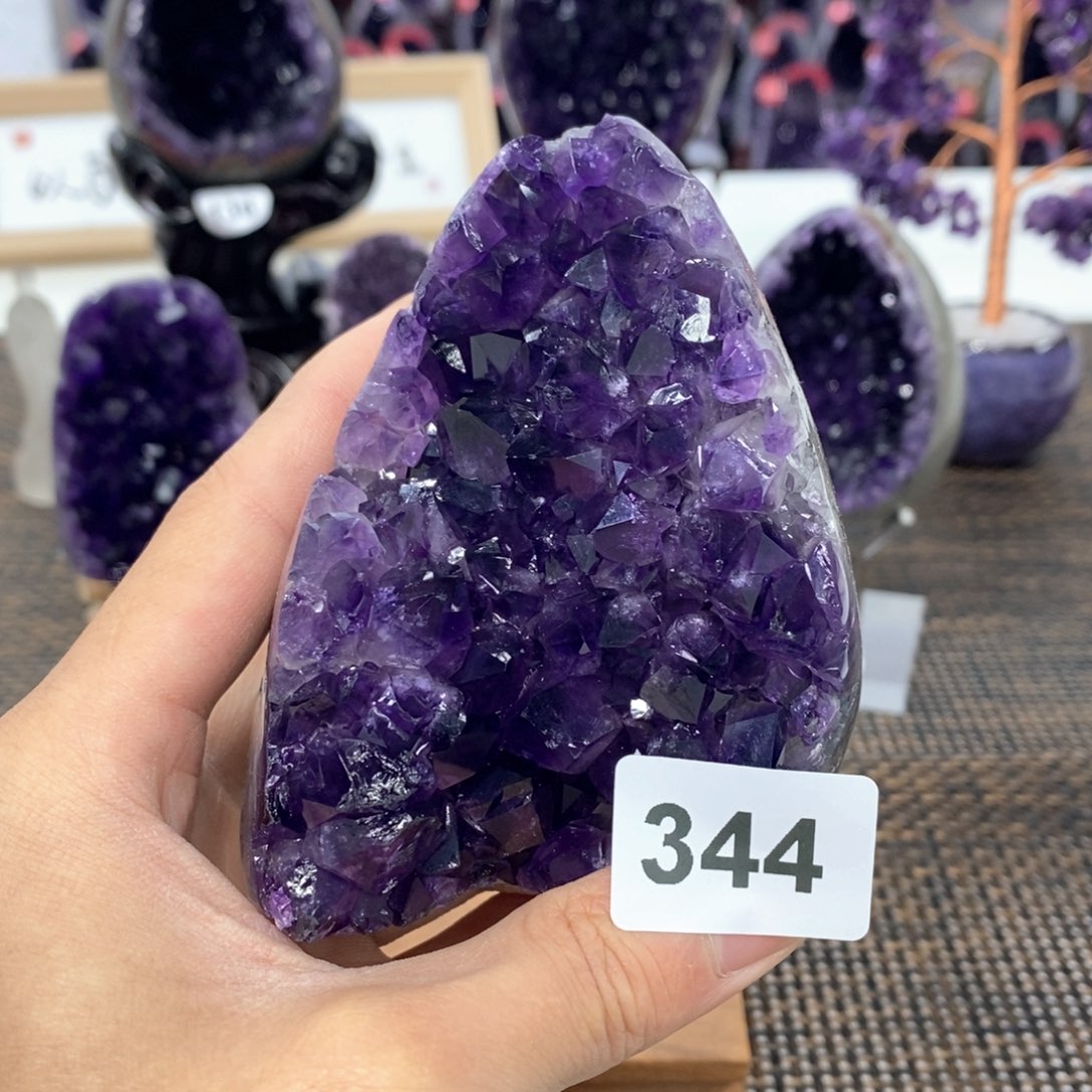紫晶大型摆件（非配饰）未镶嵌