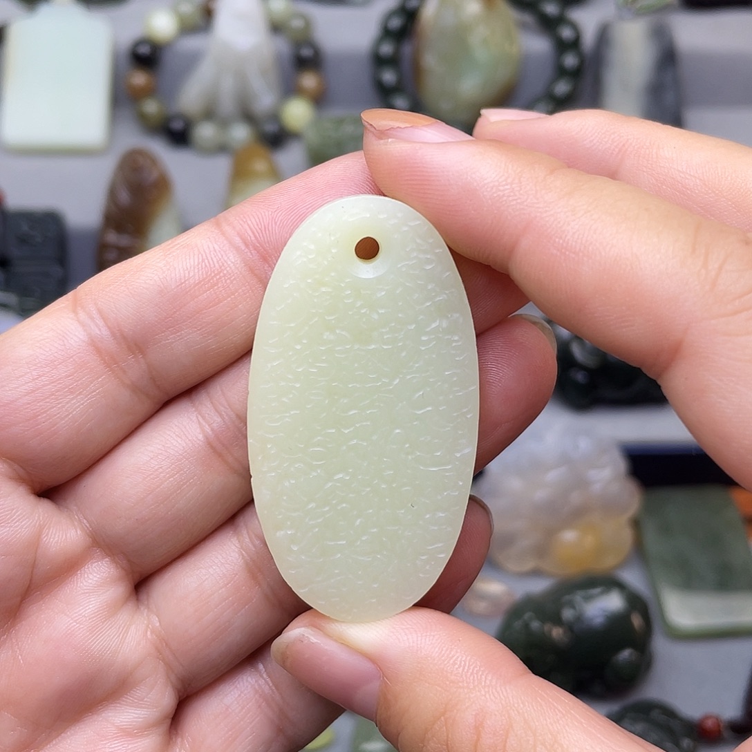 和田玉未镶嵌挂件