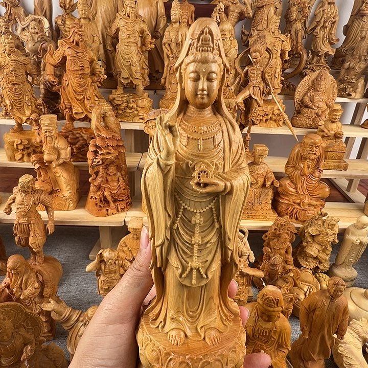 柏木（崖柏）行**缘南海观音微瑕