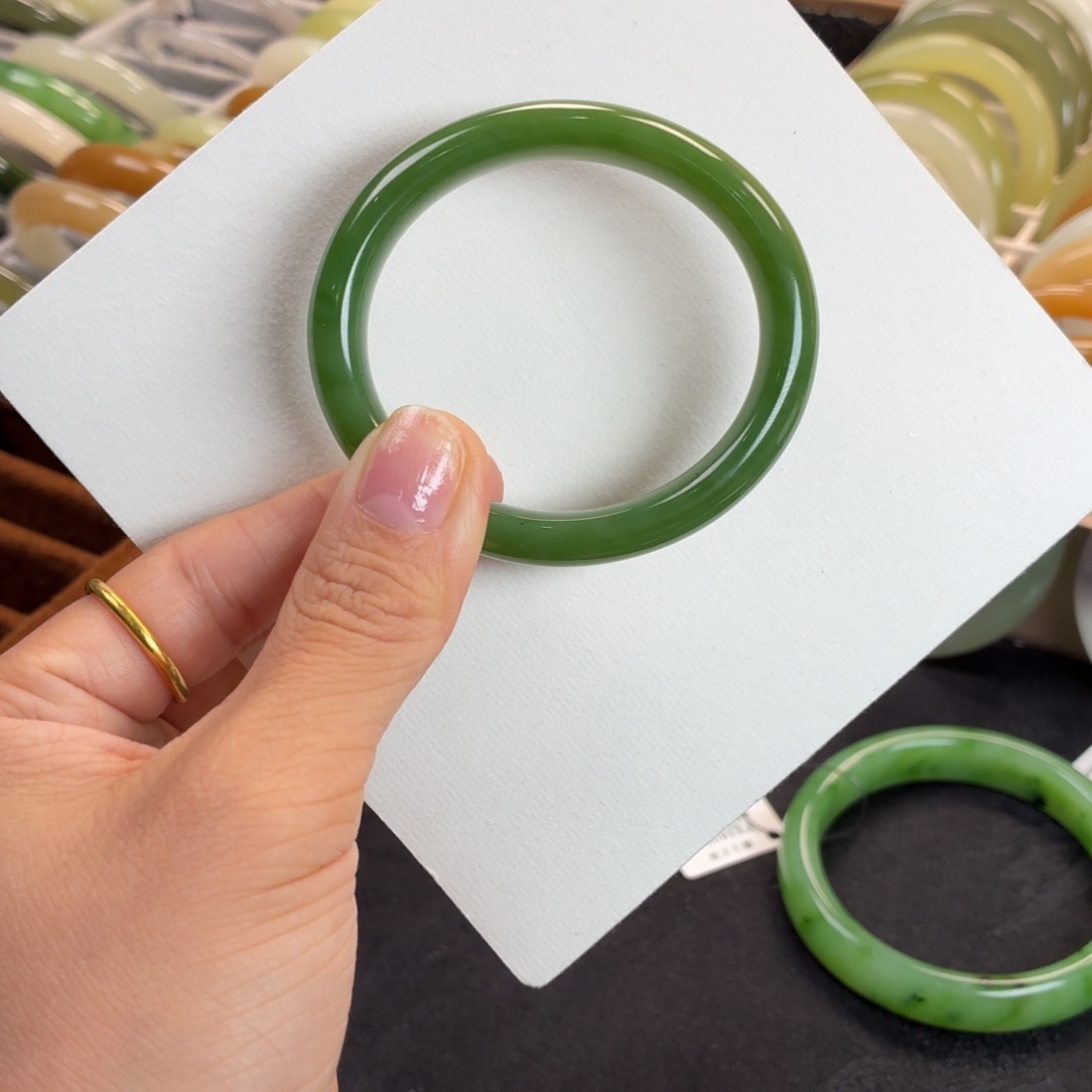 和田玉未镶嵌手镯碧玉贵妃长径51.2短径45.5、7