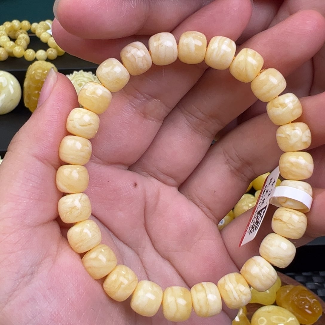 未镶嵌蜜蜡吊坠(不含链)9+