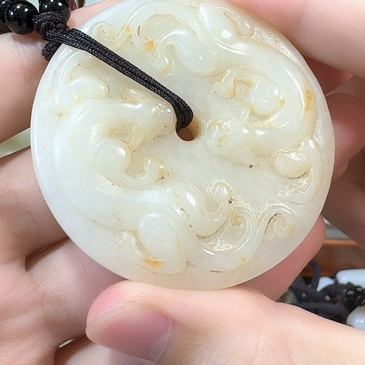 未镶嵌和田玉摆件蒍****?