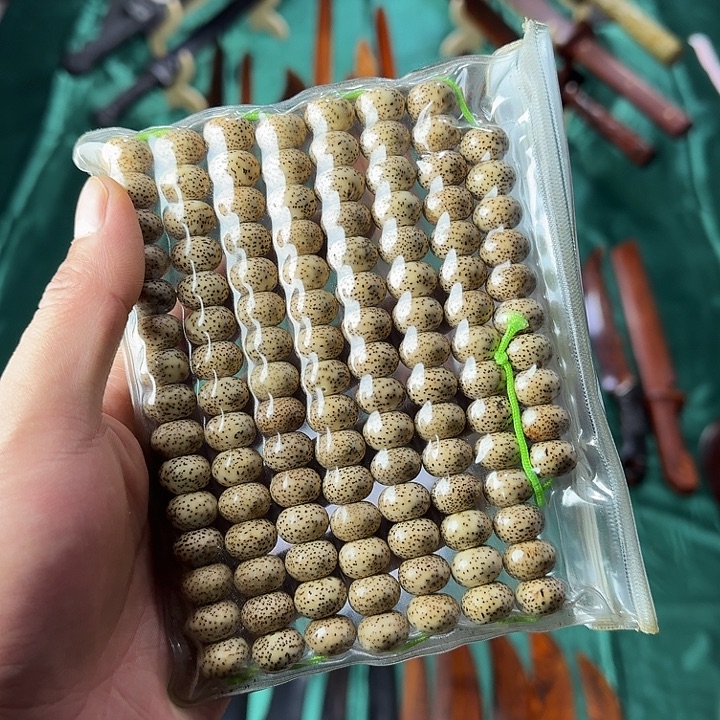 余***树脂制品紫光檀微凹黄檀木料