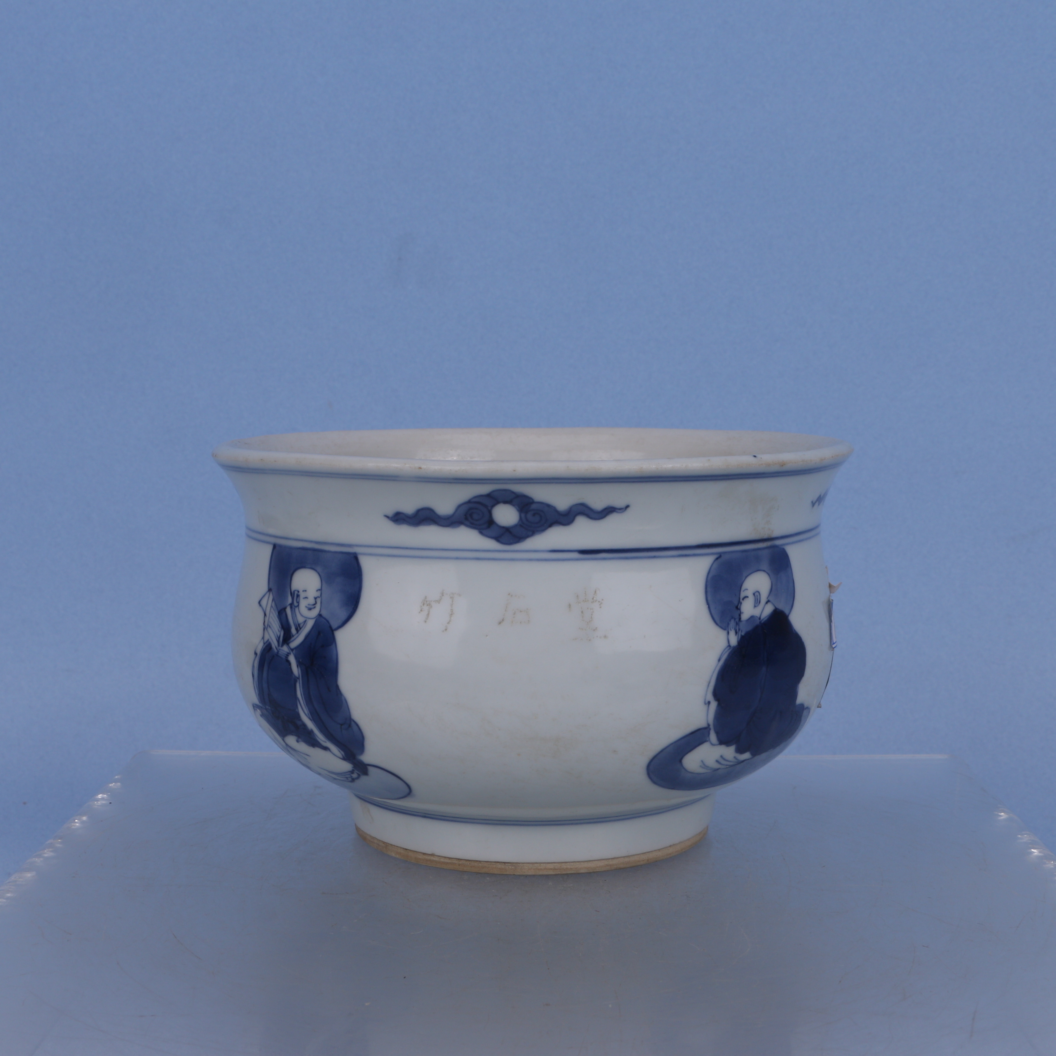 清早期   青花罗汉纹炉  230