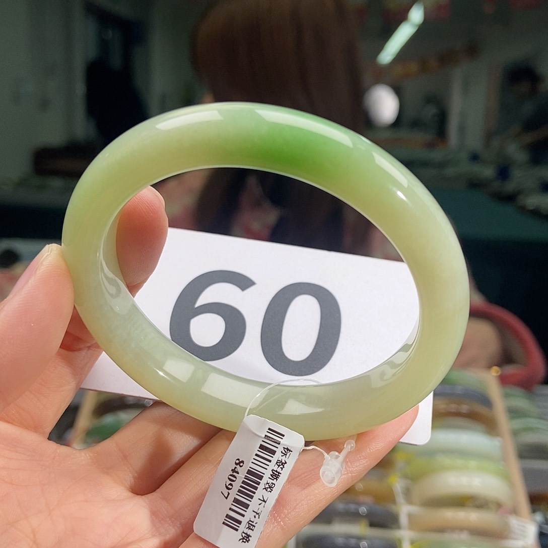 和田玉（翠青玉）手镯未镶嵌