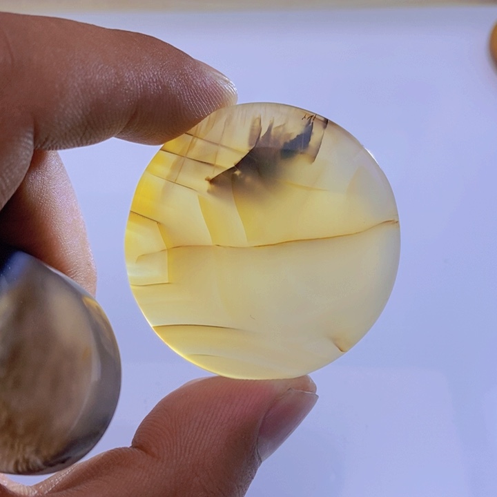 玛瑙/玉髓颈饰未镶嵌丫**?