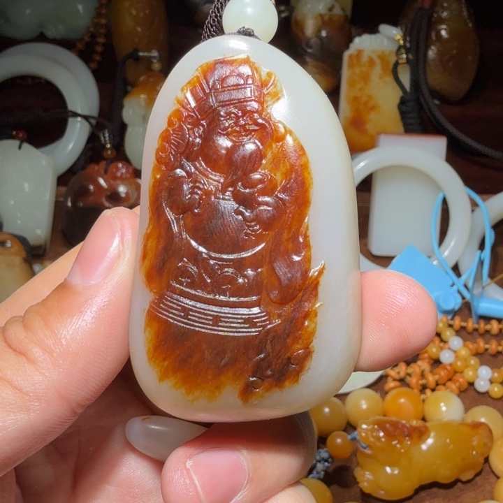 和田玉颈饰未镶嵌轻*兵