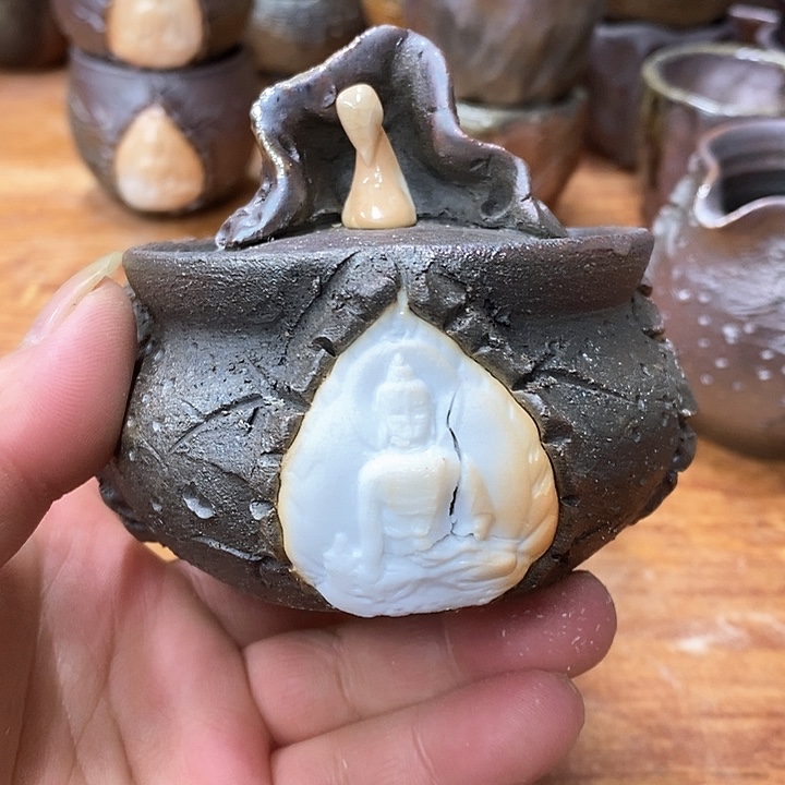 我们的确是一个人