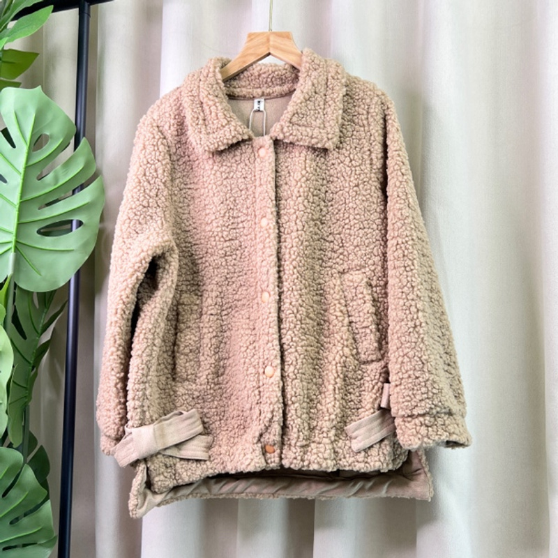 8873品牌撤柜女装时尚加厚保暖羊羔绒外套