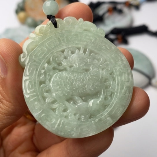 翡翠未镶嵌挂件翡翠