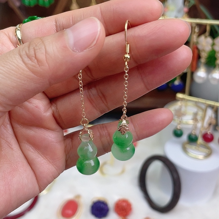 石英质玉耳钉合金