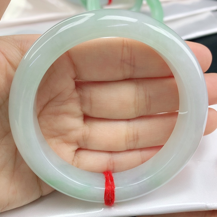 翡翠手镯未镶嵌冰绿59