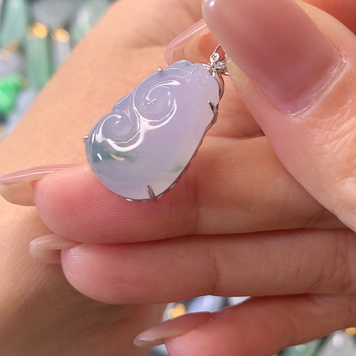 【闪购商品】翡翠吊坠(赠链)18K金镶嵌