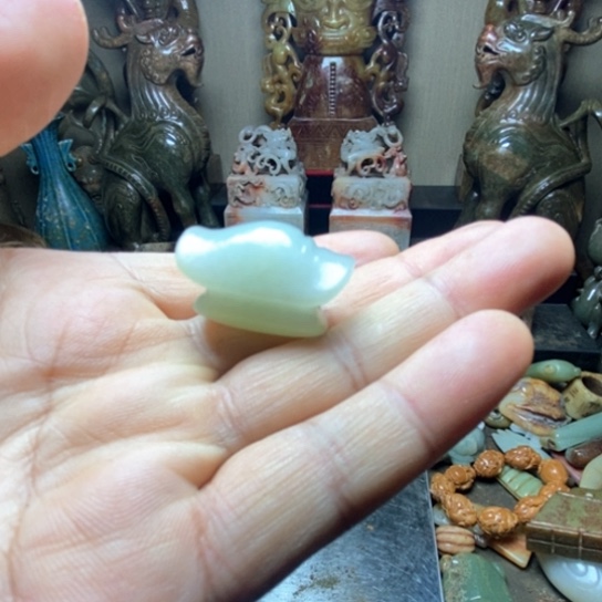 未镶嵌和田玉挂件