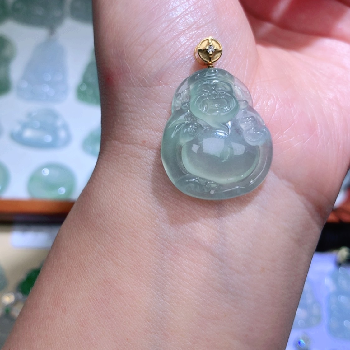 【闪购商品】翡翠颈饰18K金镶嵌财神爷