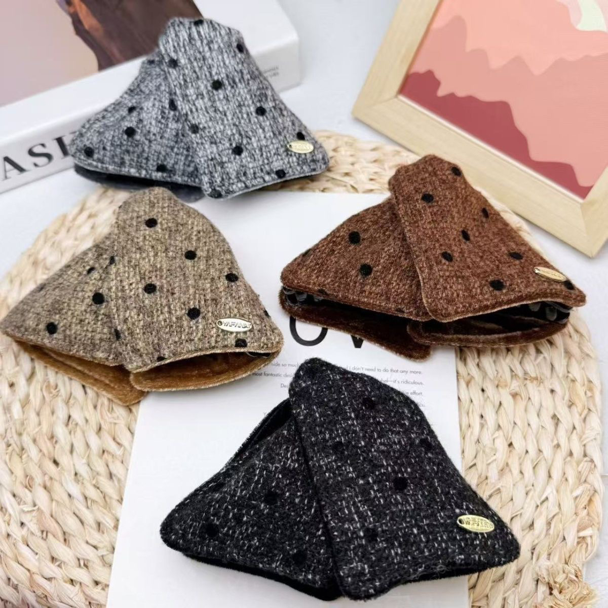 韩系简约精致波点三角抓夹百搭时尚韩式鲨鱼夹高级感发夹女