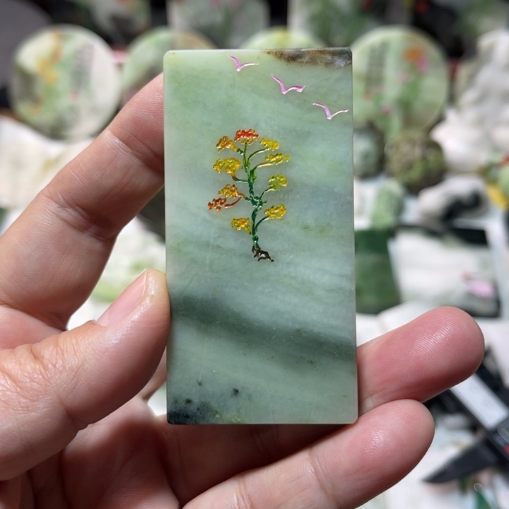 独山玉未镶嵌颈饰