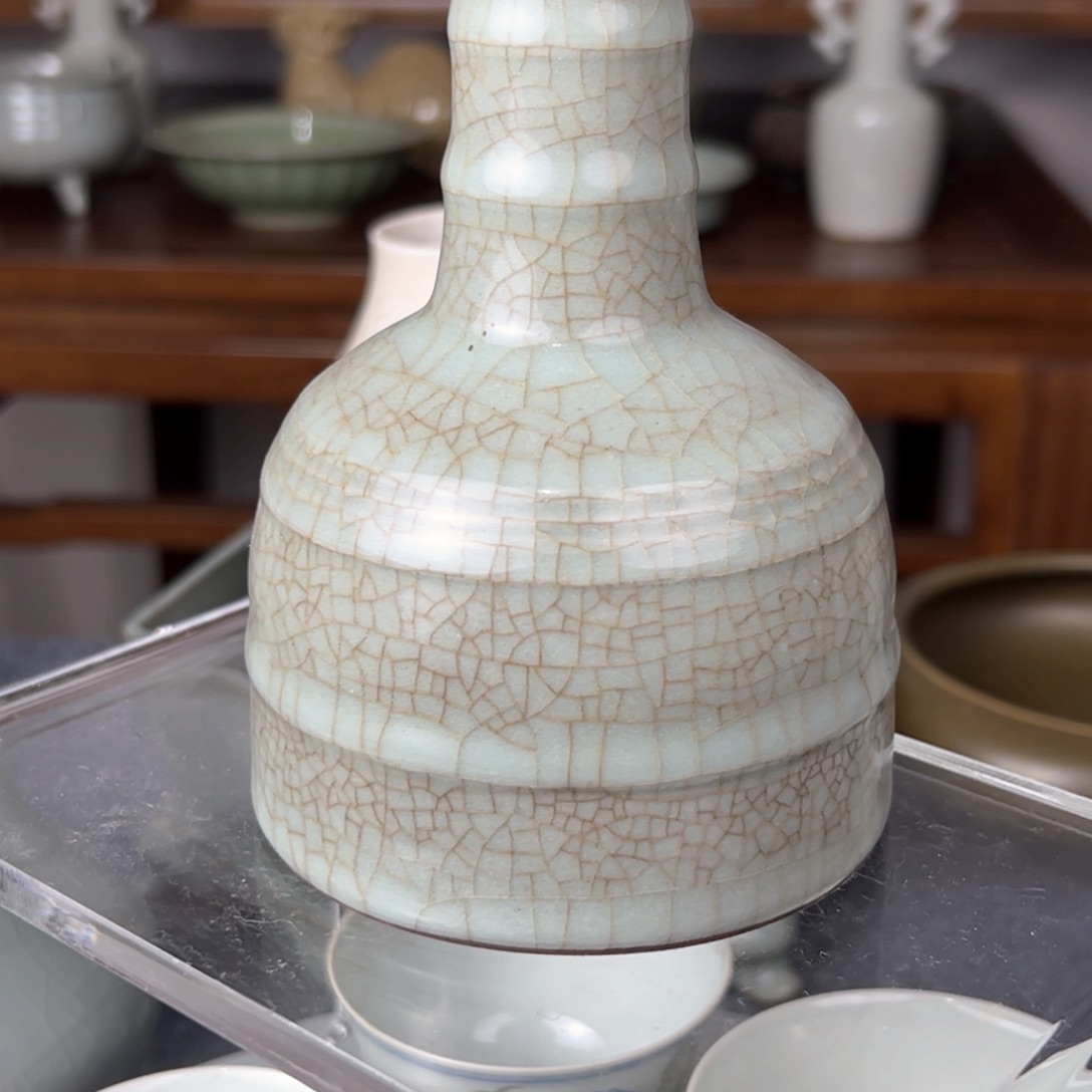 瓷片陶瓷开片旋纹瓶