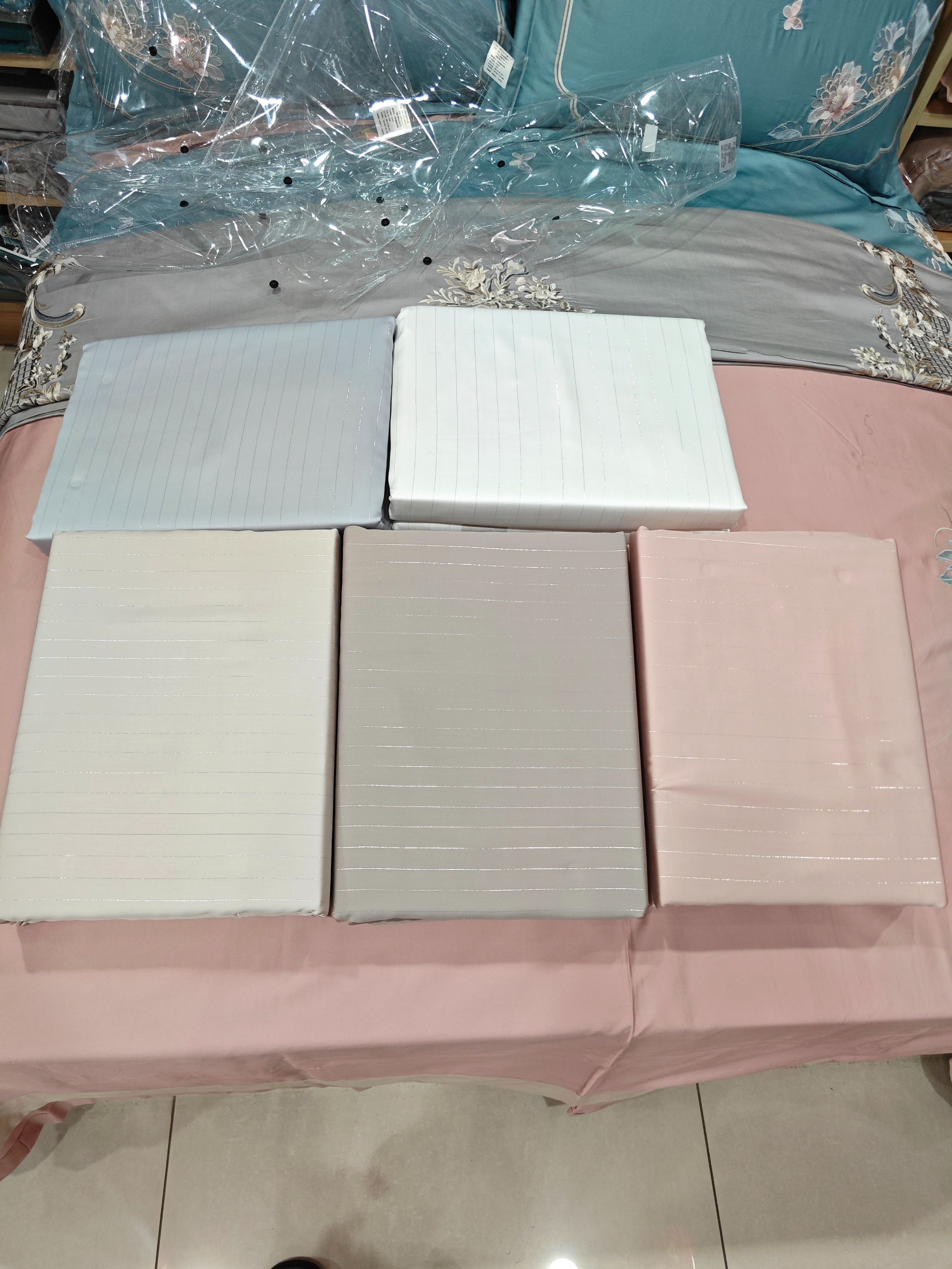 天丝银四件套纯色220*240cm工厂尾单微瑕，油点黑点之类的