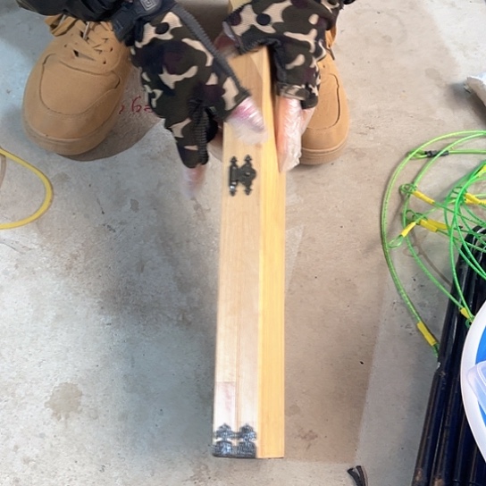 瑕疵木头子线盒。  一个