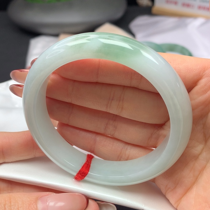 翡翠手镯未镶嵌60正圈