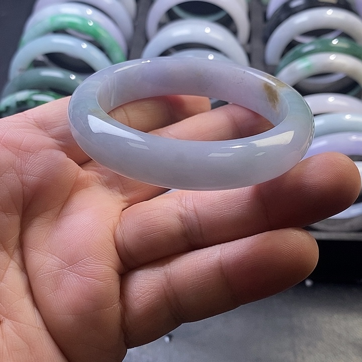 翡翠未镶嵌手镯12、正