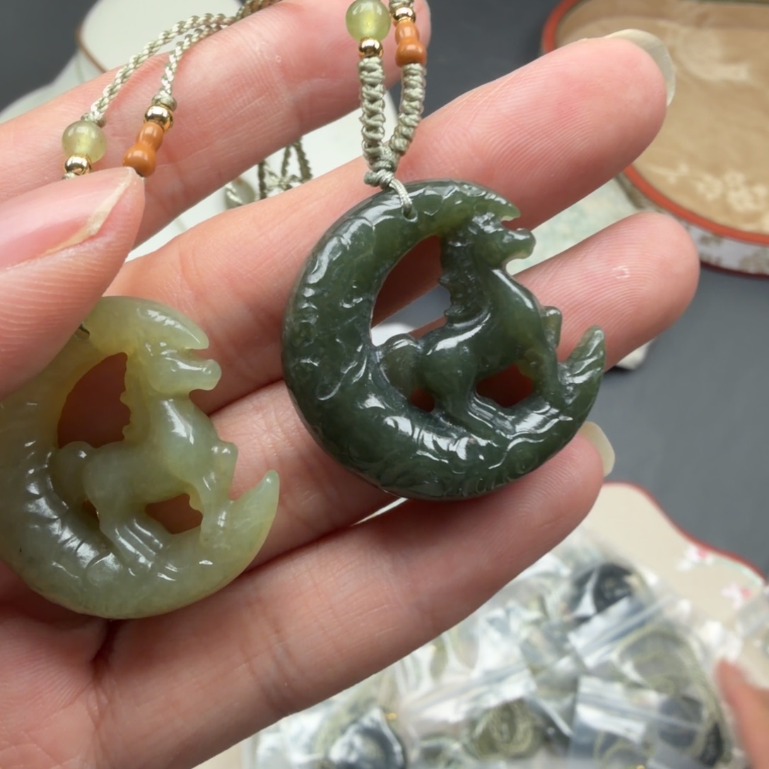 和田玉未镶嵌颈饰030