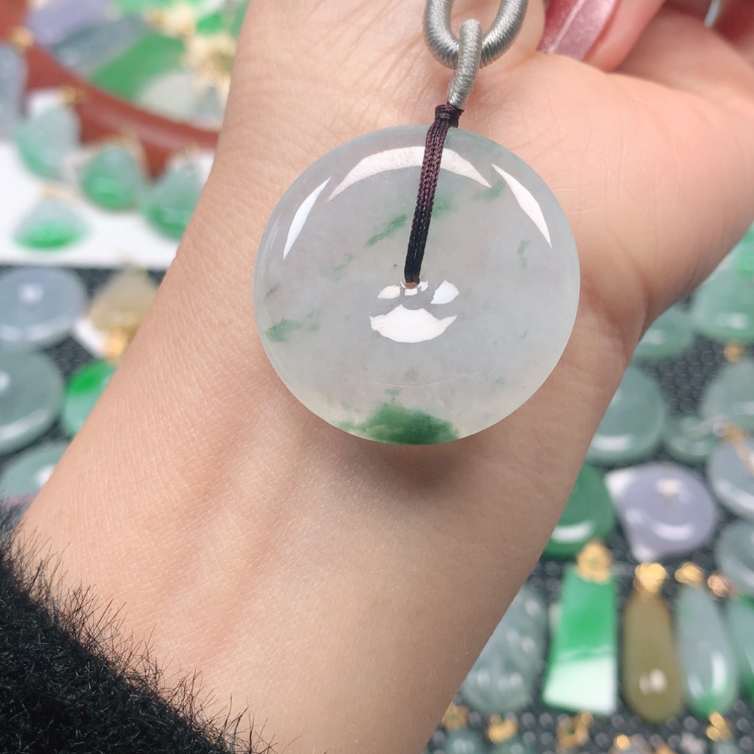 【闪购商品】翡翠吊坠(不含链)未镶嵌