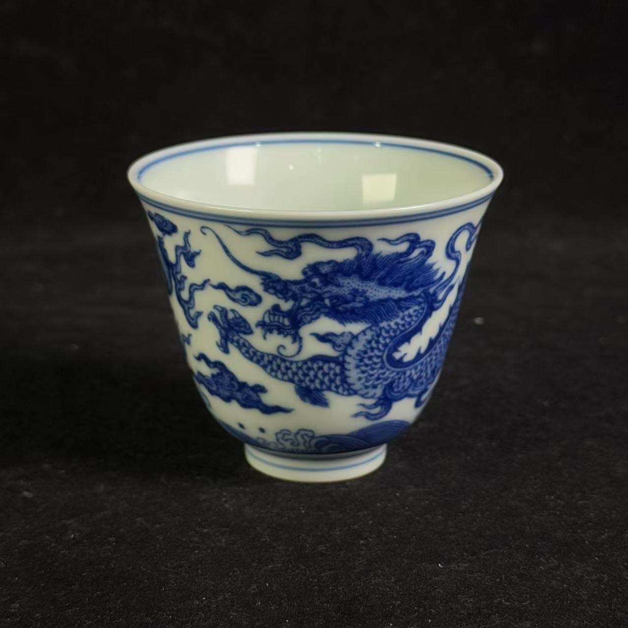 M青花龙戏珠纹杯