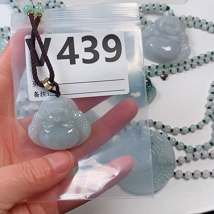 翡翠颈饰未镶嵌天然