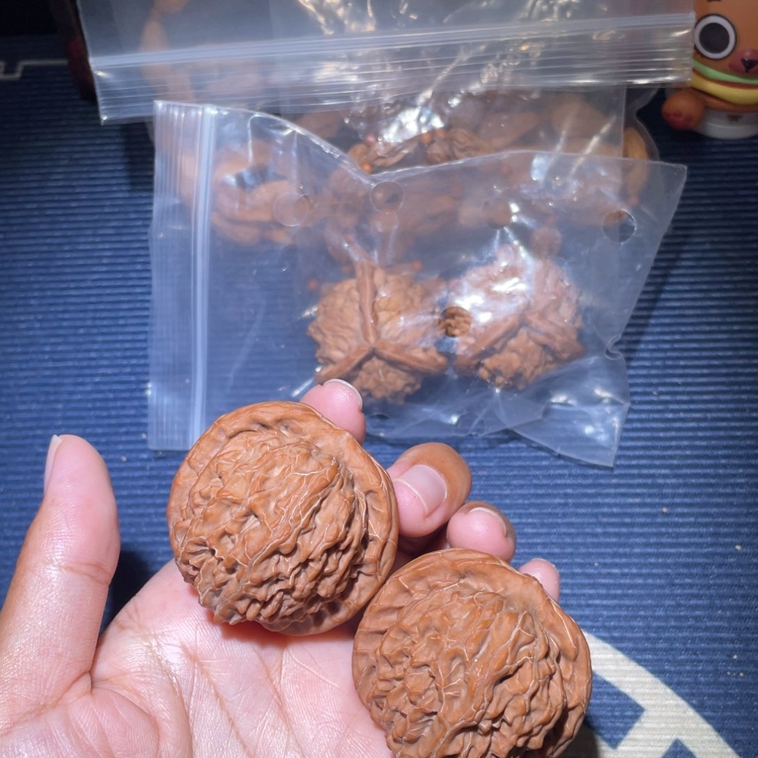 文玩核桃吊坠金麒麟44